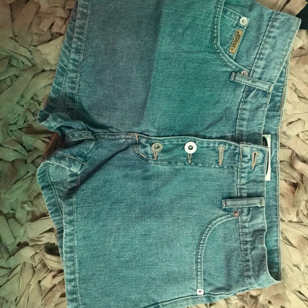 Shorts - Picture 5 of 6